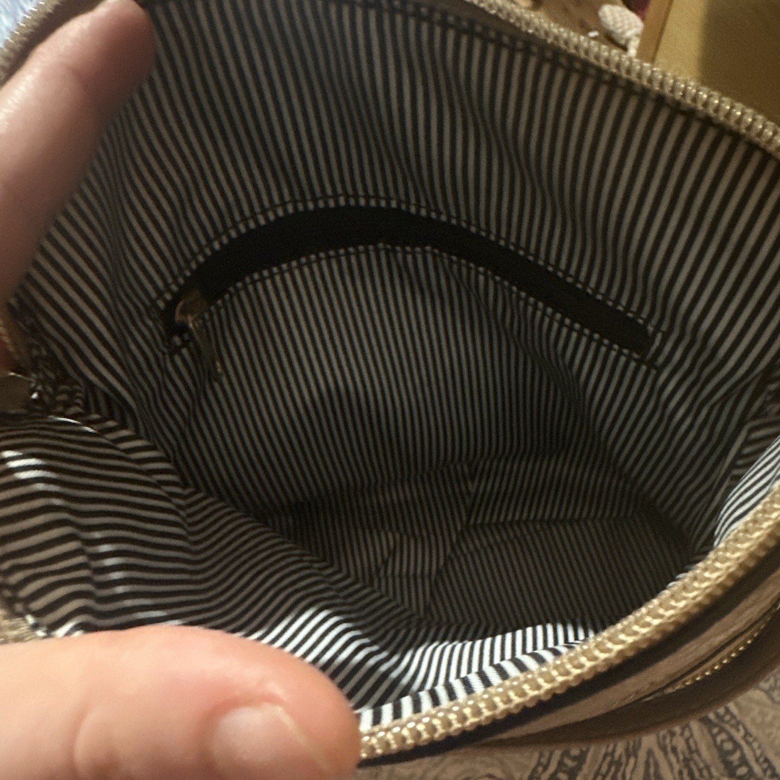 Small Crossbody Bag w/ Strap