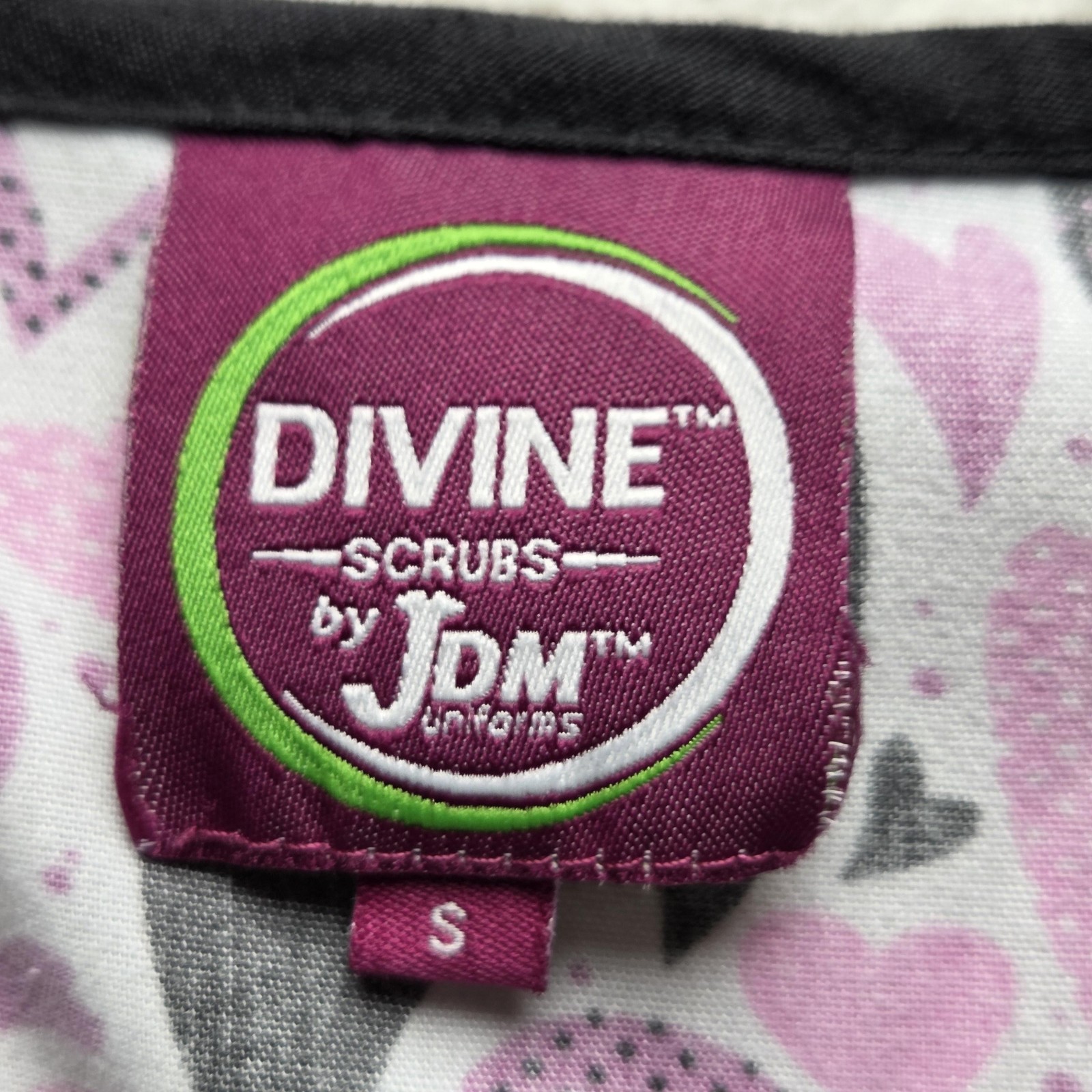 Divine Scrubs By JDM Uniforms Blouse Womens S Pink V Neck Short Sleeve Heart Top