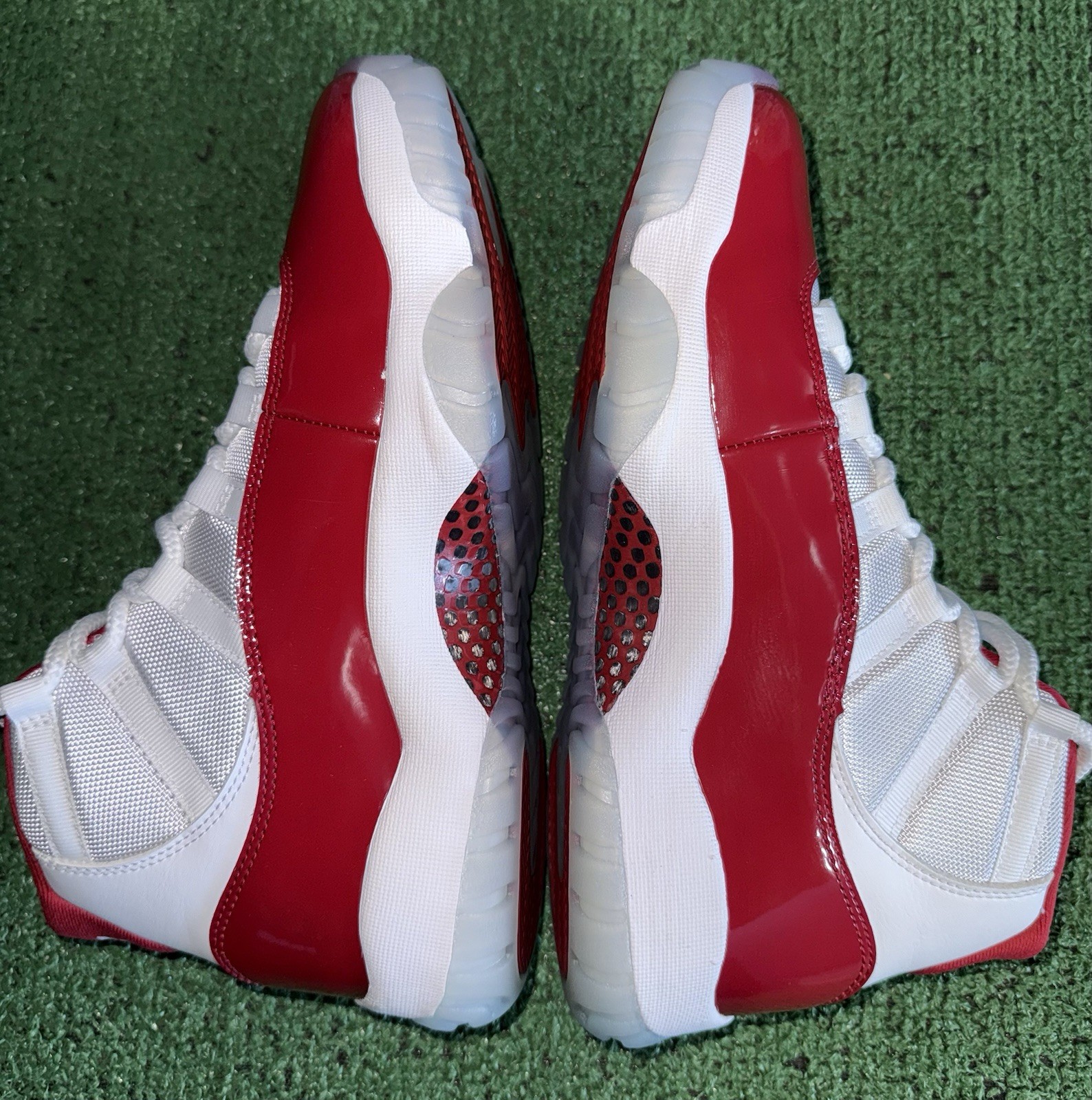 Size 9 – Air Jordan 11 Retro Cherry 2022 VNDS CLEAN CT8012-116