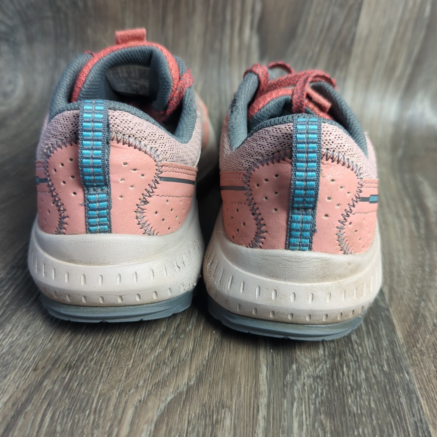 Saucony Excursion TR16 Shell Shadow Pink Athletic Shoes Women’s 6.5 Run Sneakers