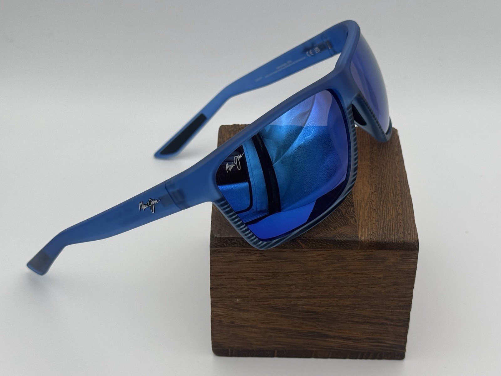 Maui Jim ALENUIHAHA B839-03S -Blue Black Stripes / Blue Hawaii