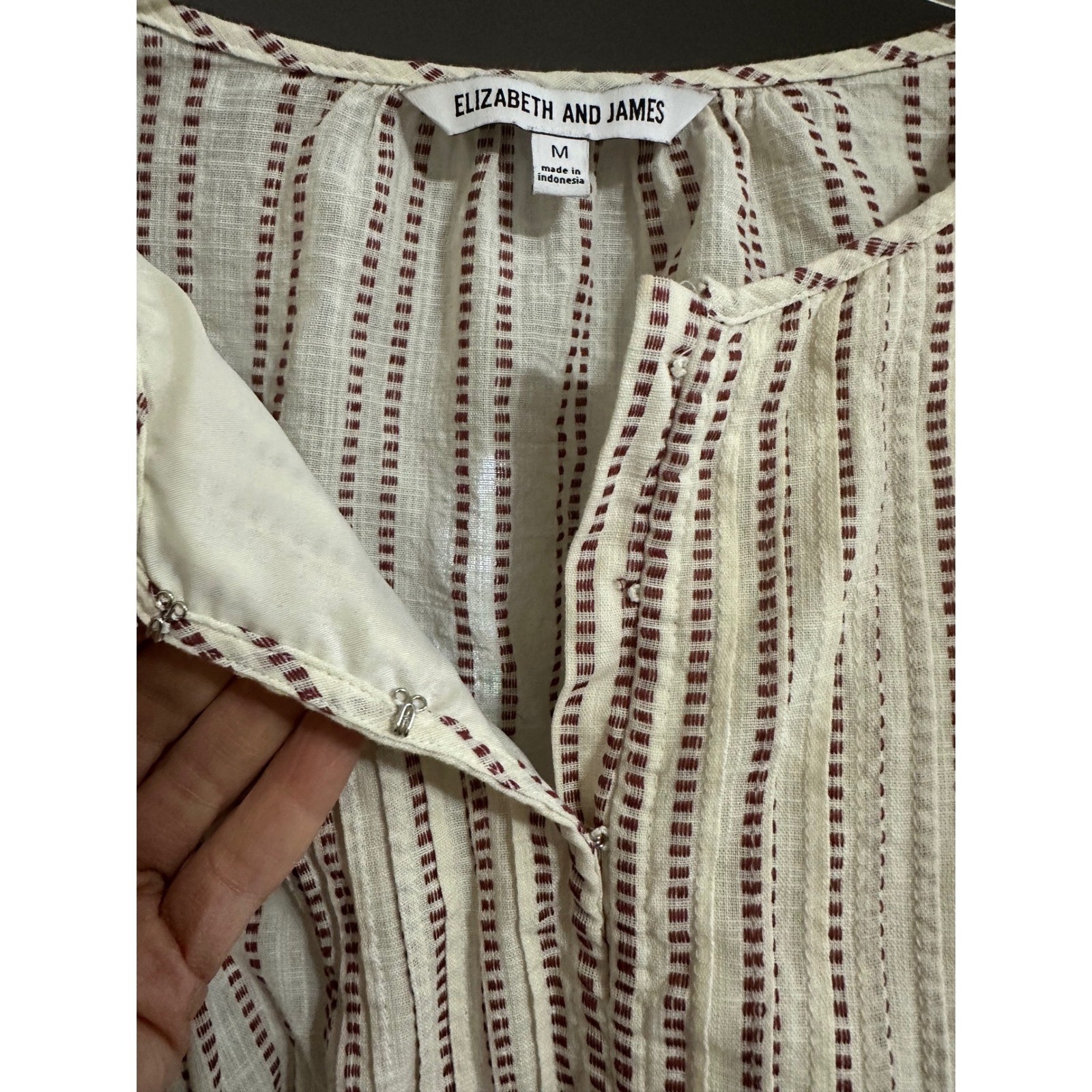 Elizabeth and James Red Ivory Pintuck Striped Cotton Gauze Boho Blouse Sz M