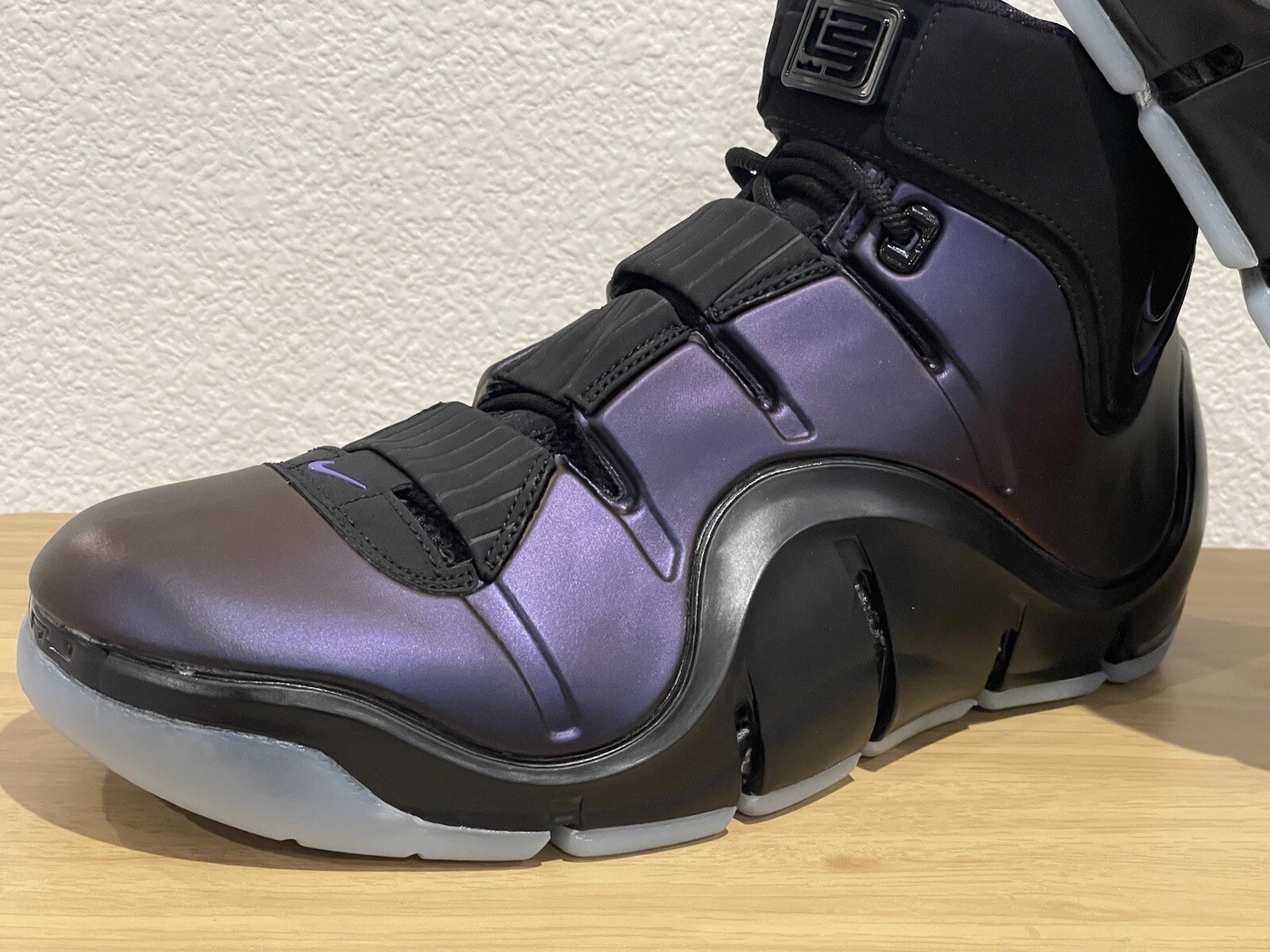 Nike Zoom LeBron 4 Eggplant/Varsity Purple – FN6251-001 Mens size 10 New in Box