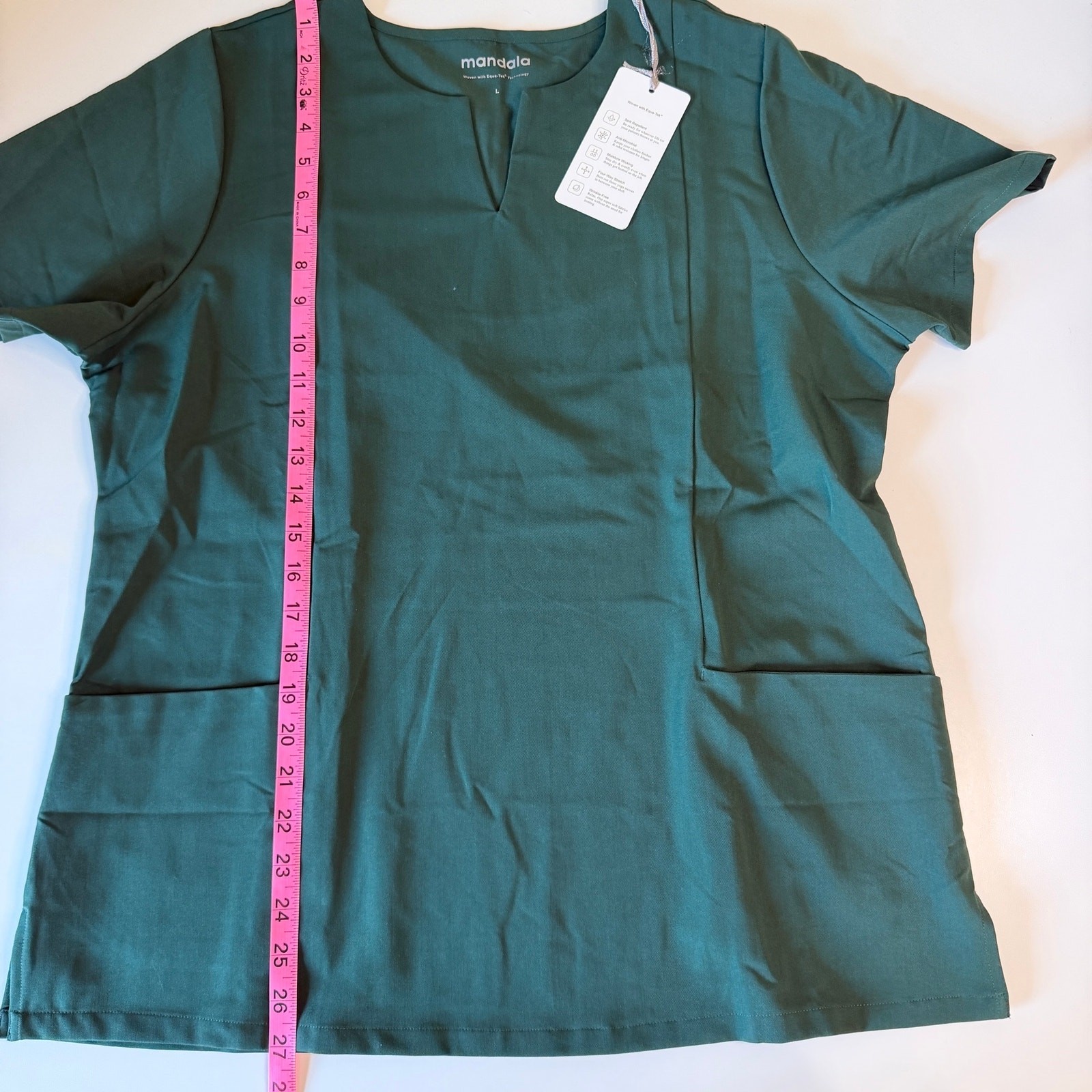 Mandala Midnight Green Notch Neck Scrub Top Women’s Large NEW WITH TAGS