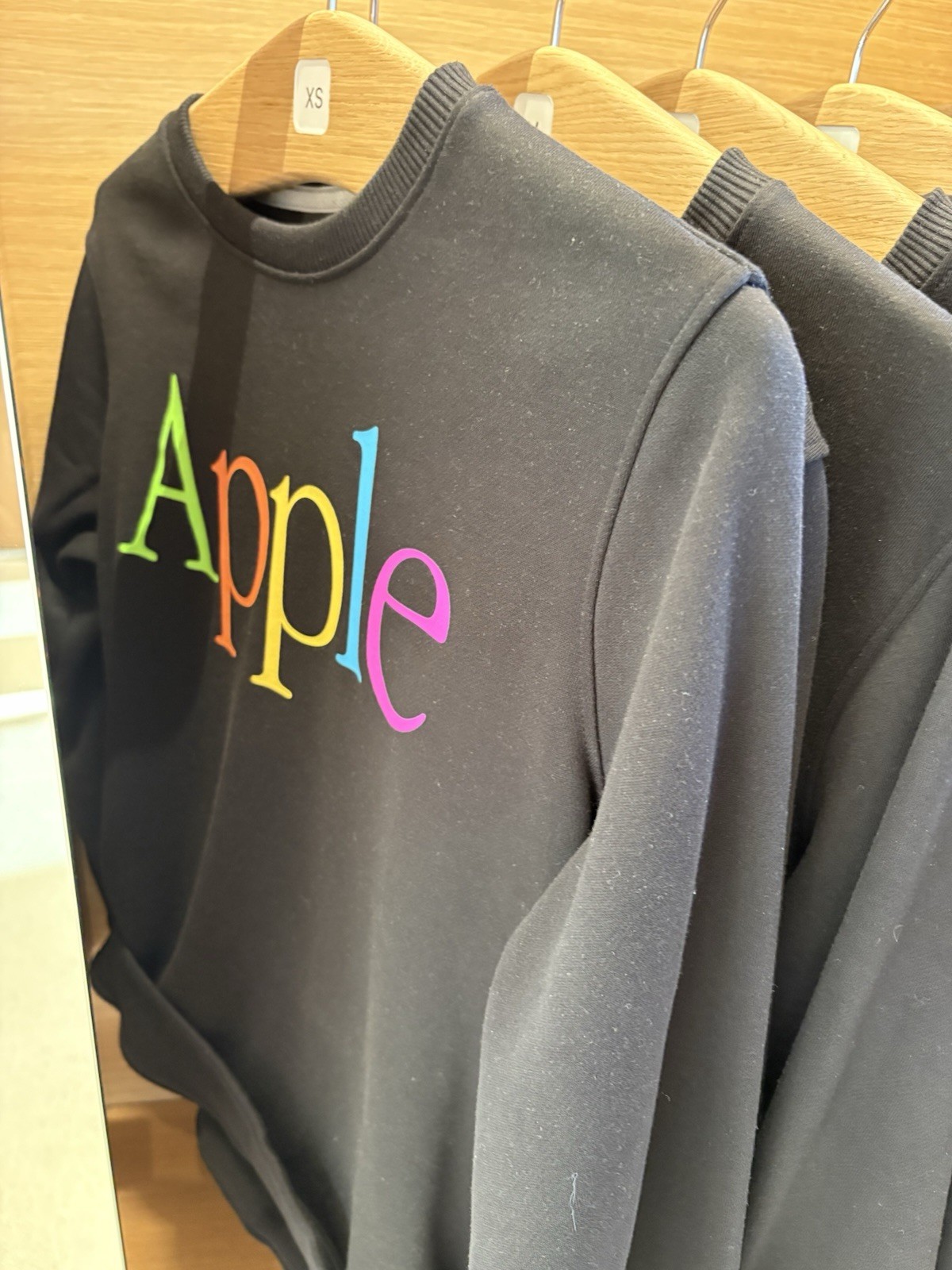 2026 WWDC New Apple Park Crewneck Pullover Sweatshirt Vintage 90s Logo