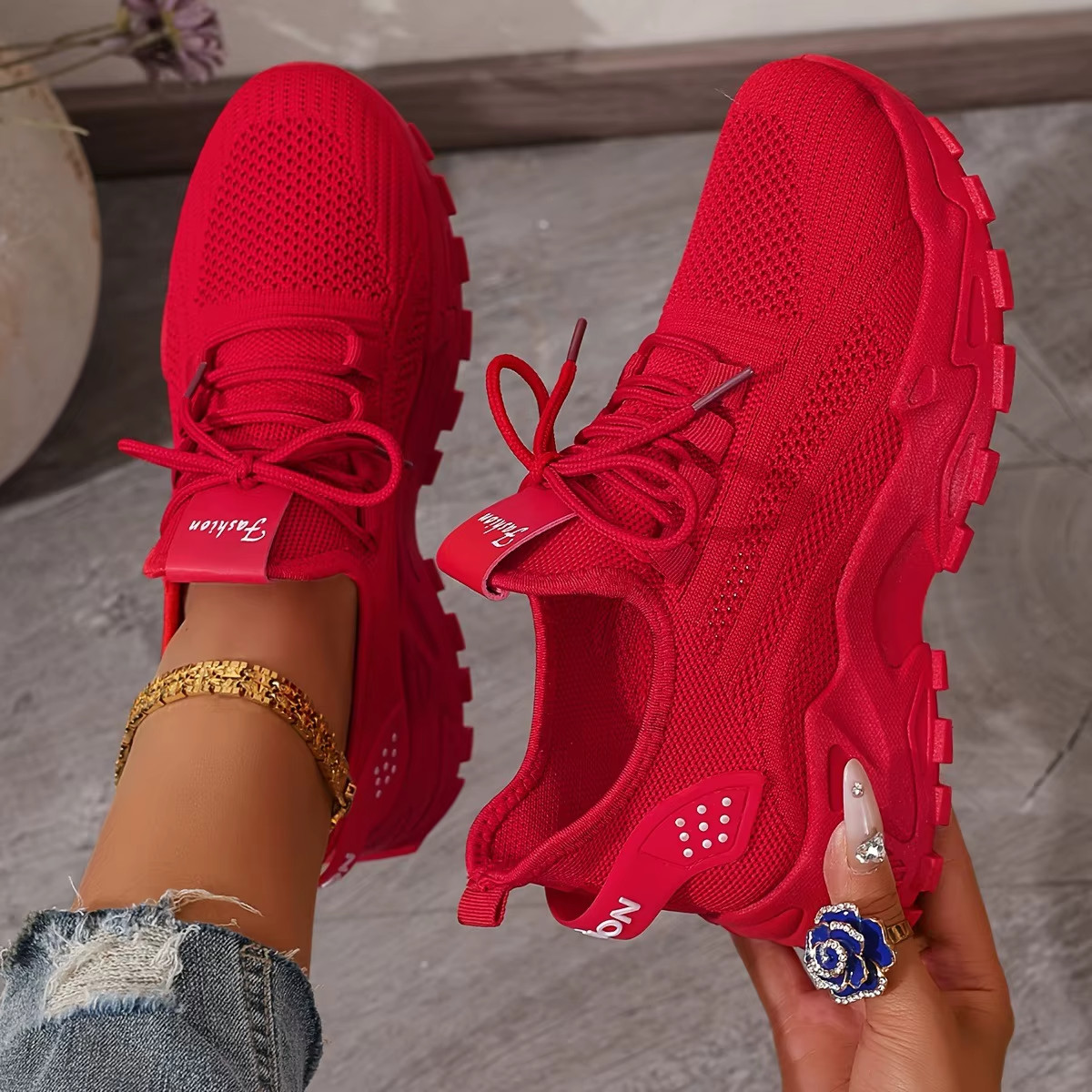 Women’s Breathable Mesh Running Sneakers Casual Dad Shoes Lace Up Walking Tennis
