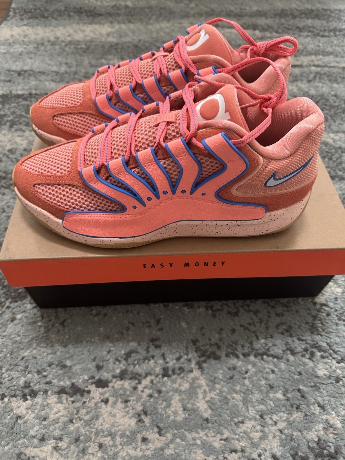 Nike Men’s KD18 Size 9.5 Sneakers