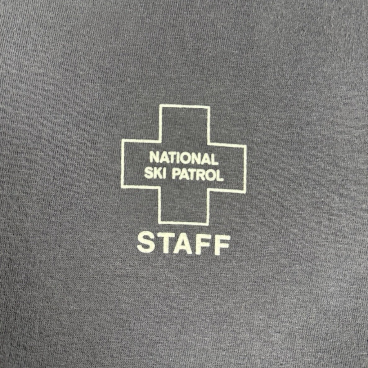 Vintage 1997 National Ski Patrol Hesperus Ski Swap Staff T Shirt Mens 2XL Gray