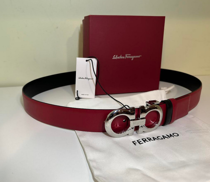 ADJUSTABLE RED TO BLACK LEATHER SALVATORE FERRAGAMO BELT WITH SILVER BUCKLE