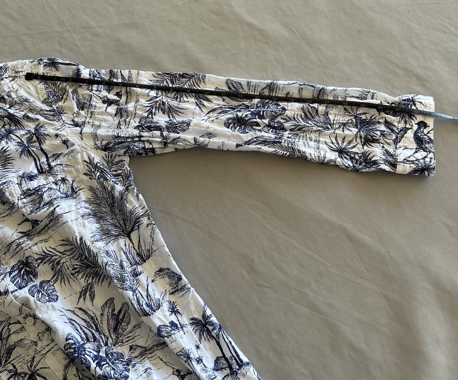 J McLaughlin Womens Button Up Shirt Size M White Blue Birds Floral Long Sleeve