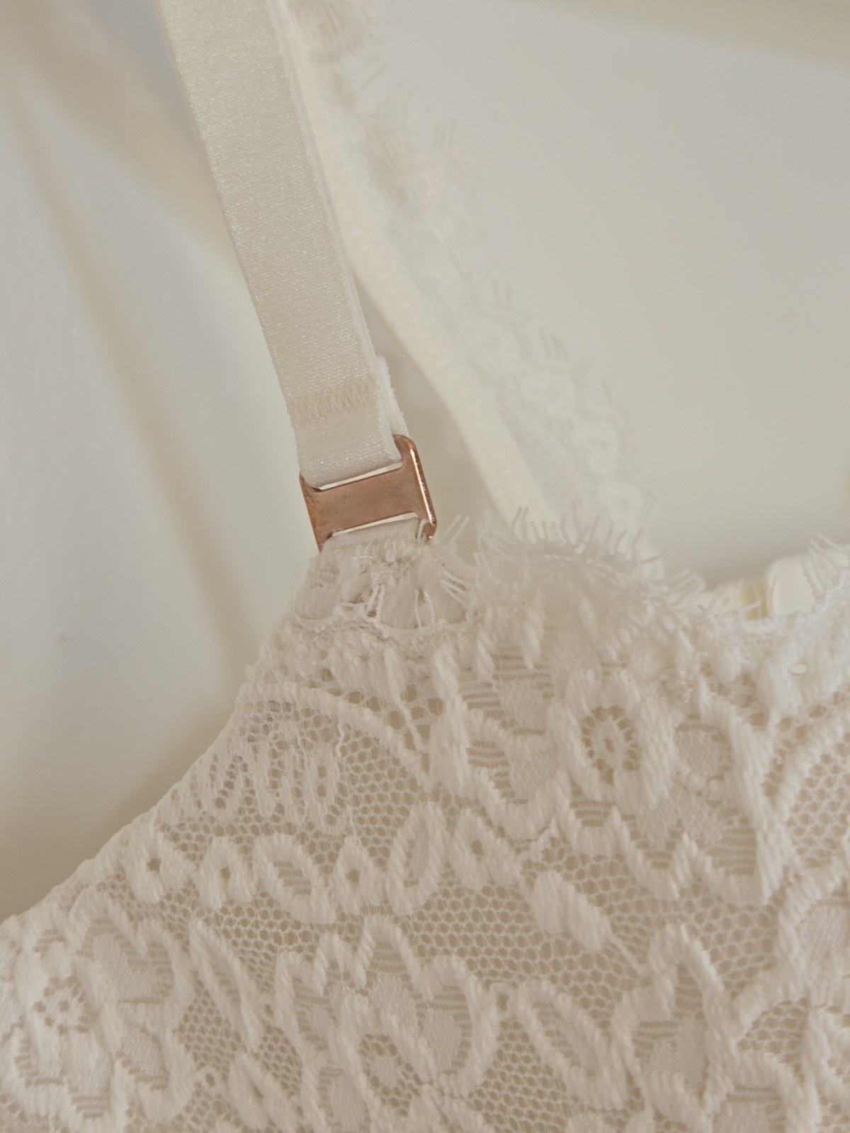 Aerie Real Power Balconette Lightly Lined Eyelash Lace Bra 32DD Off-White Cream