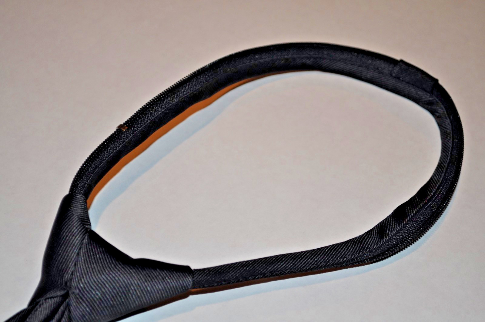 Boys zipper neck tie in Black