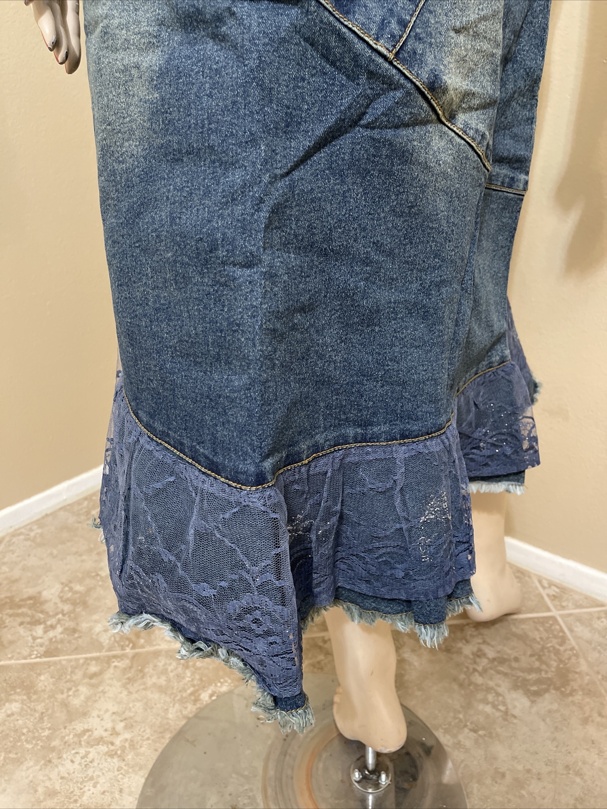 Women’s Blue Denim Cotton Casual Bead Embroidered Boho Size L(8-10) Skirt 9019