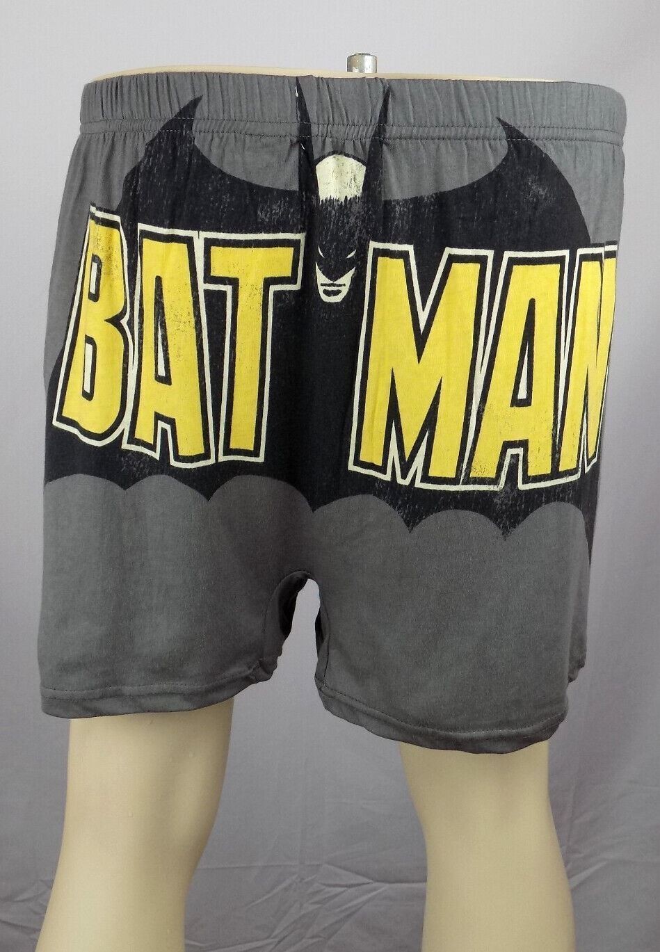 Batman Underwear Men’s Small (28 – 30) Gray Boxers DC Comics New ST197