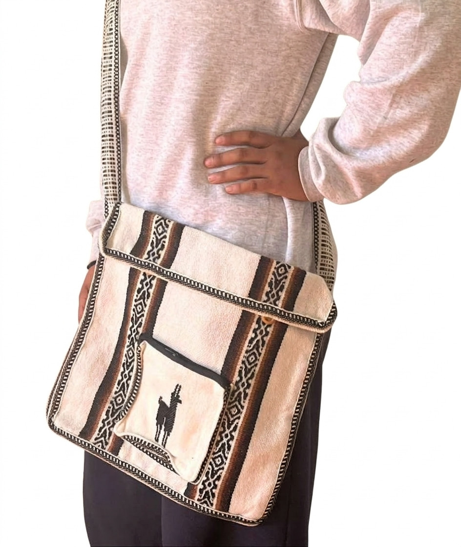 Vintage Peruvian Wool Crossbody Bag – Morral Peruano de Lana