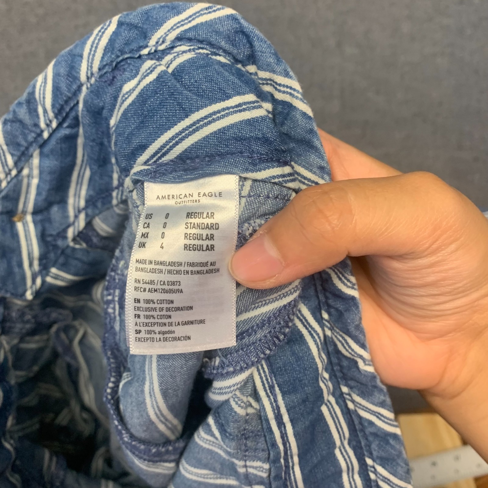 American Eagle Womens Paperbag Pants Size 0 Blue Striped Relaxed Fit 100% Cotton