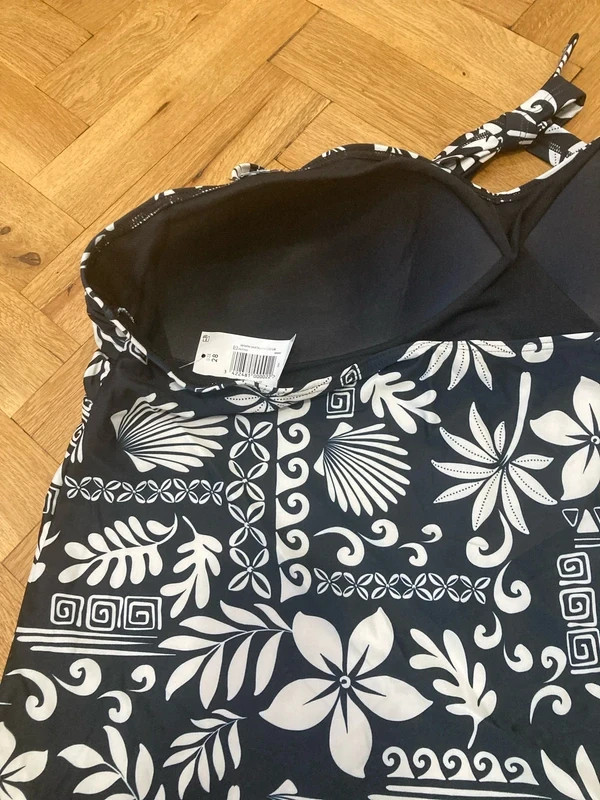 Matalan BNWT black shell floral print padded tankini set summer holiday (38)