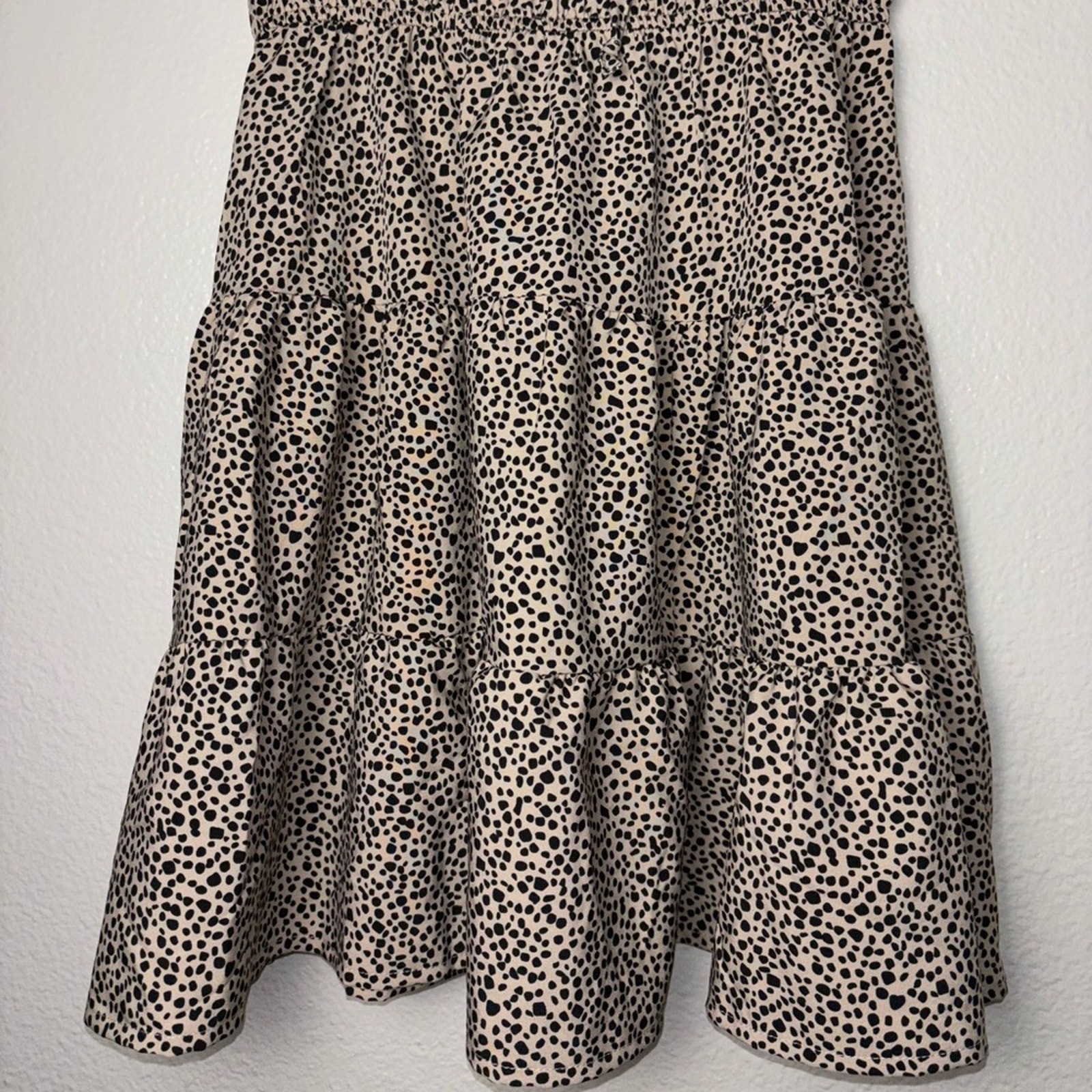 Hesperus mini tiered dress square neck short sleeves Woman’s small tan, black