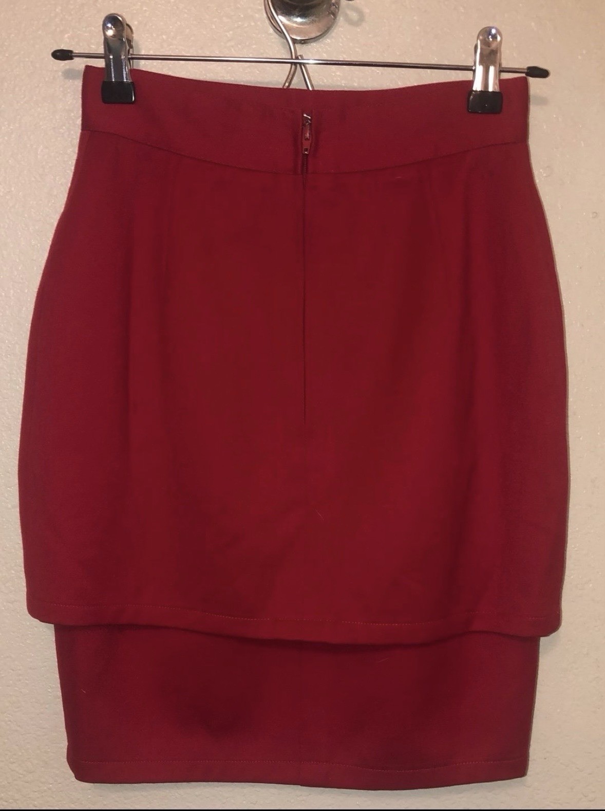 Gianni Versace Red Wool Pencil Skirt Size 0 Lined Made in Italy