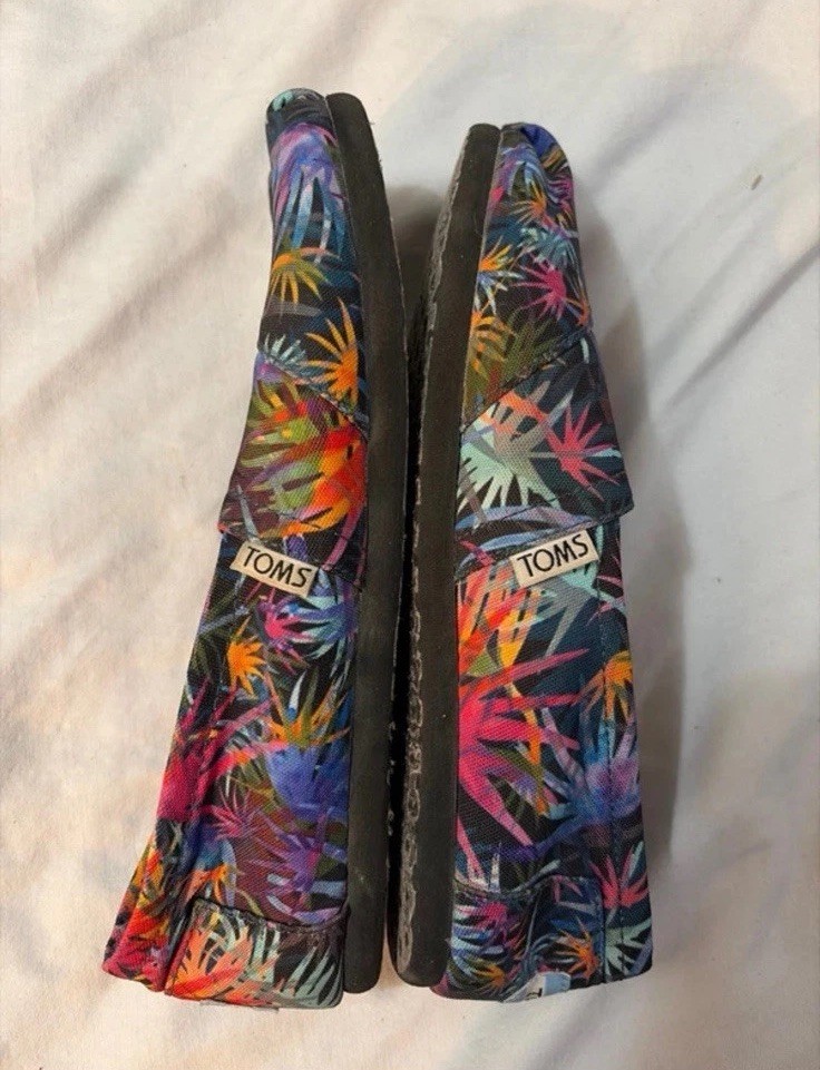 TOMS Women’s Slip-On Flats Canvas Floral Hawaiian Multicolor US 7.5 EU 38