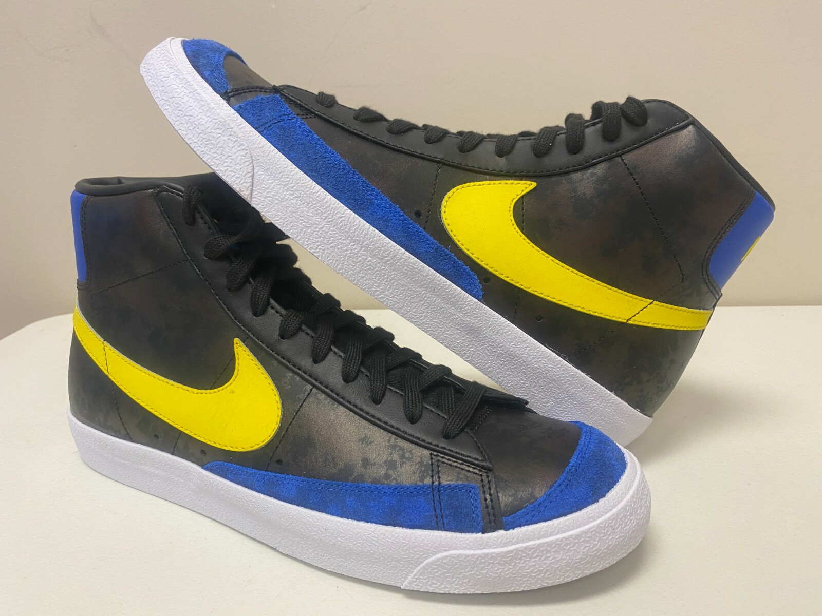 Mens Size 12 Nike Blazer Mid ’77 VNTG Peace, Love & Basketball DC1414 001