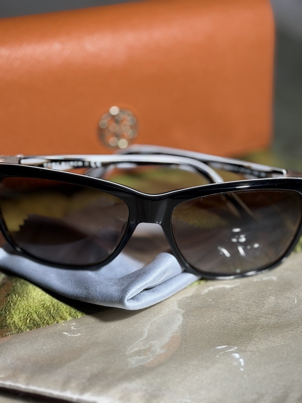 Tory Burch TY7031 Rectangle Sunglasses Black Plastic Frame Brown Gradient UV400