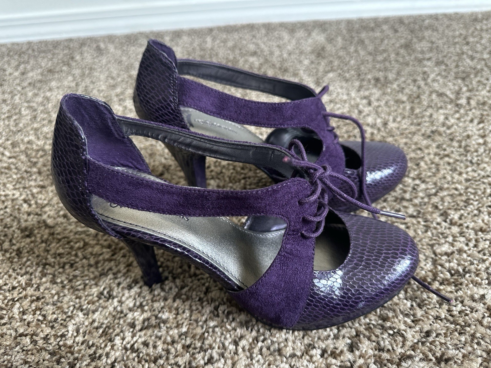 Fergalicous High Heel by Fergie Women’s size 6 shoes