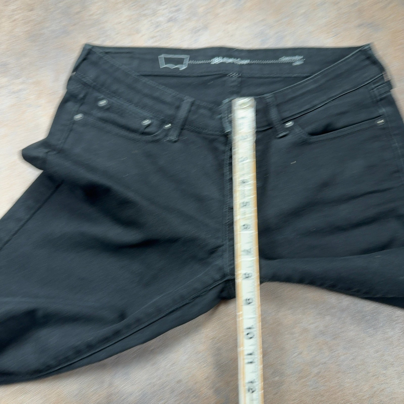 LEVI’S Slight Curve Jeans Black Womens (28 Inch Waist) (31 Inch Leg) Slim Fit