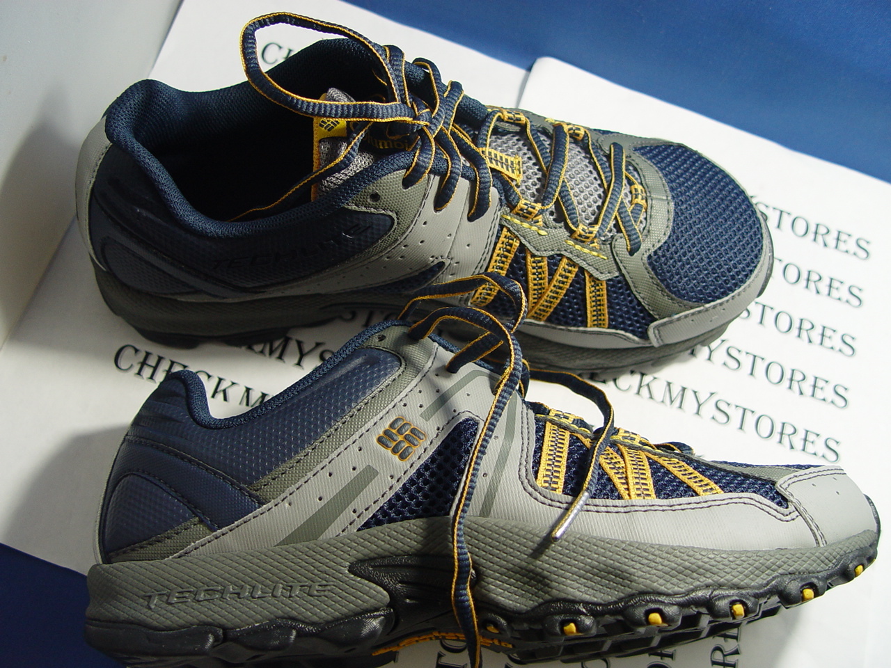 NIB COLUMBIA Switchback 2 Omni-Tech Trail Shoe dressblue golden glow,multi sizes