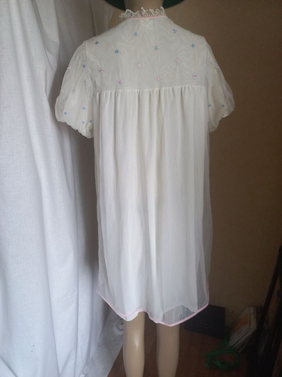 Delicate vintage peignoir dressing gown dorothy perkins, 70s made in britain
