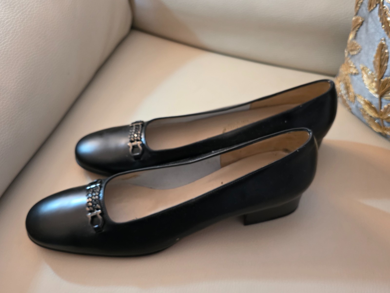Salvatore Ferragamo Womens Mocasine 37 (A2) New