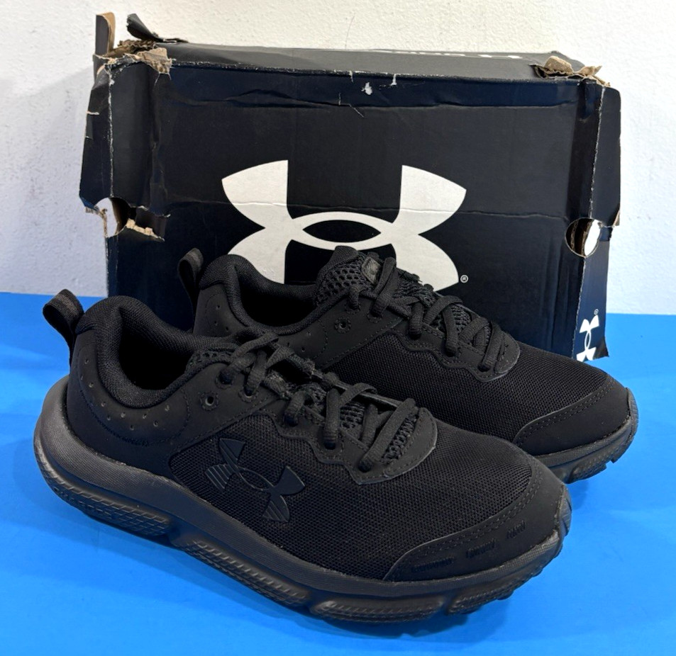 NIB 7 D UNDER ARMOUR WOMENS UA CHARGED ASSERT 10 RUNNING SHOES 3026179 BLACK
