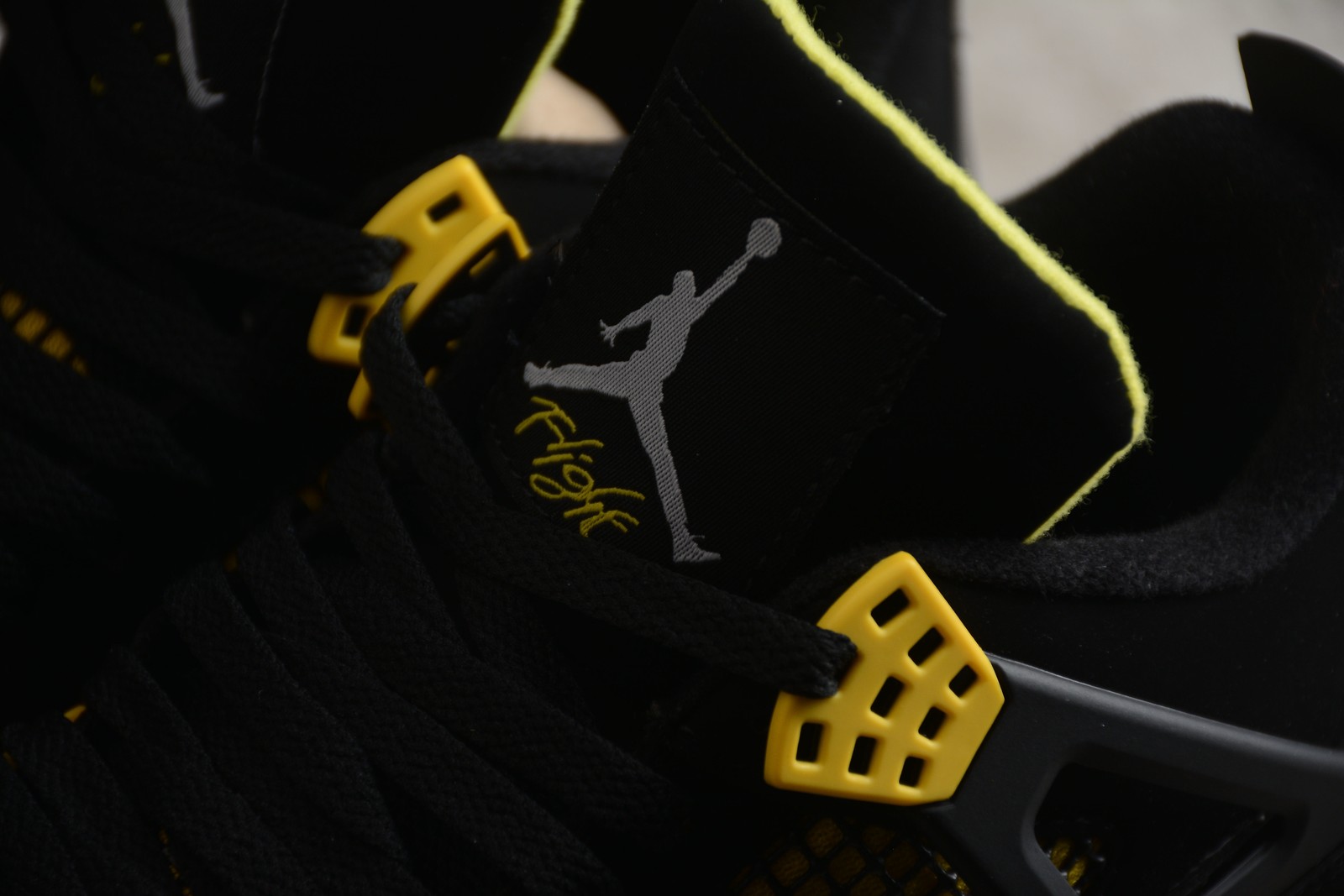 AJ 4 Retro Yellow Thunder 2023 DH6927-017 in Stock