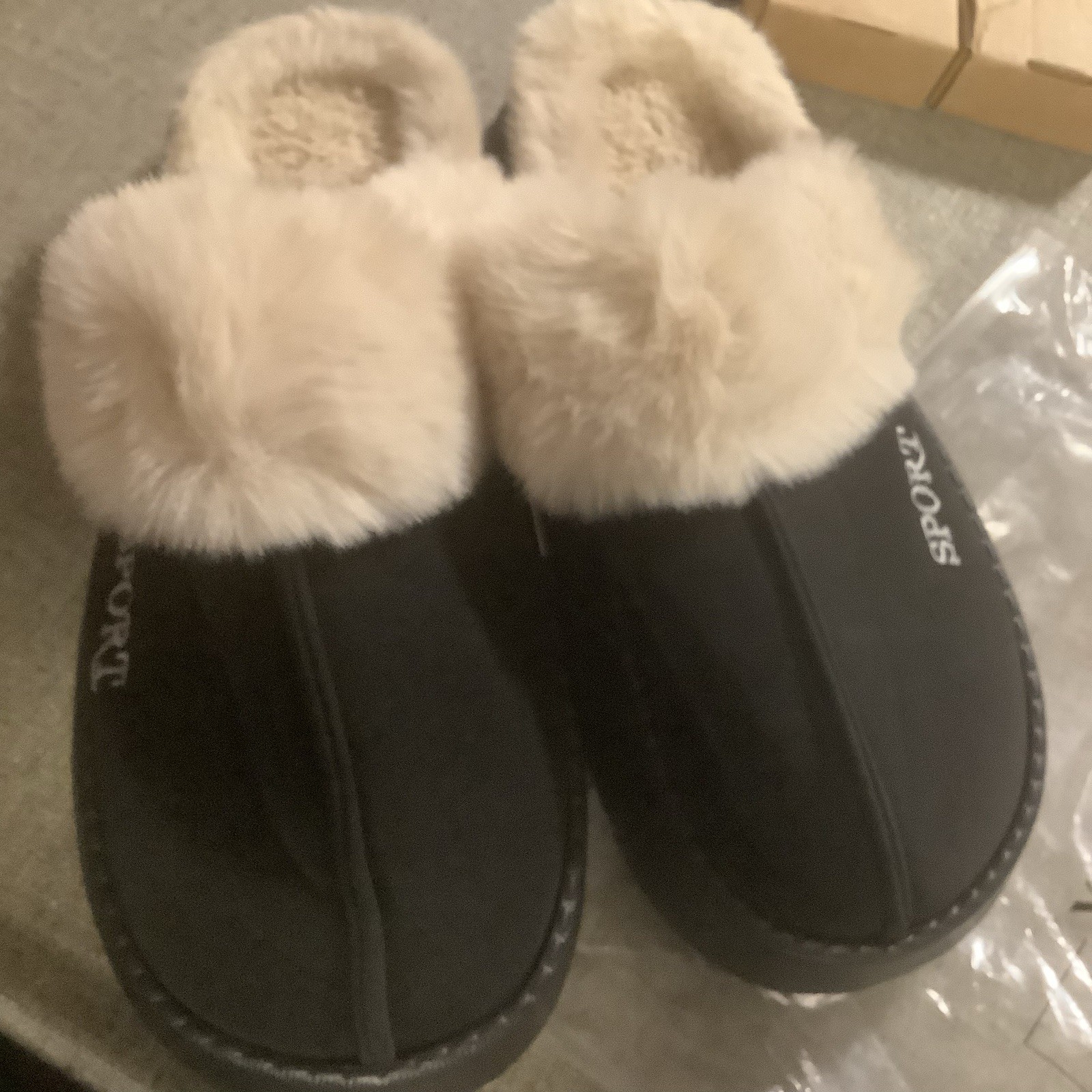 XXX Busylion Sport Faux Fur Lined Slippers European Size 42-43 US Size 10 NEW