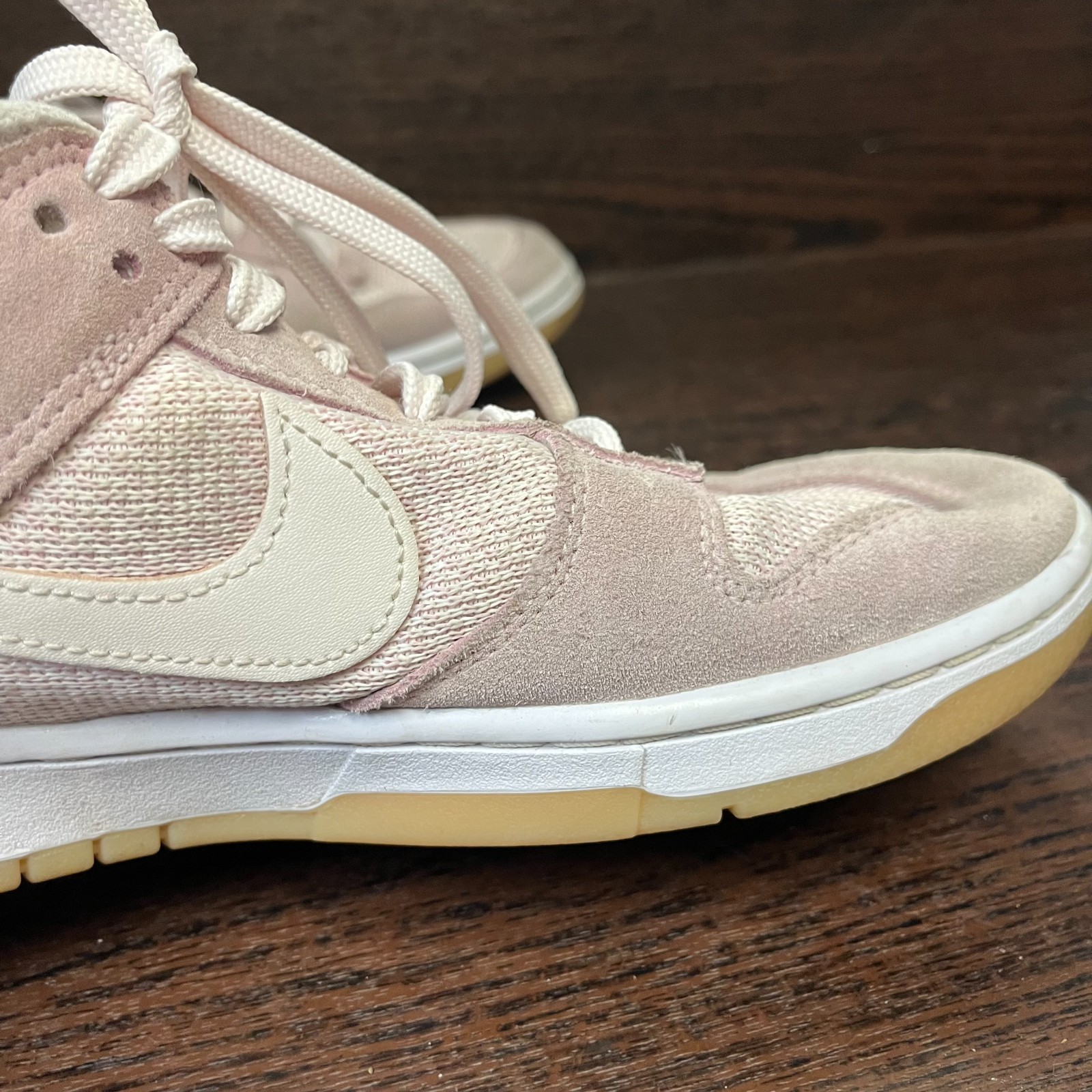 Nike Dunk Low SE “Teddy Bear” Women’s Size 10.5 Light Pink Sneakers DZ5318-640