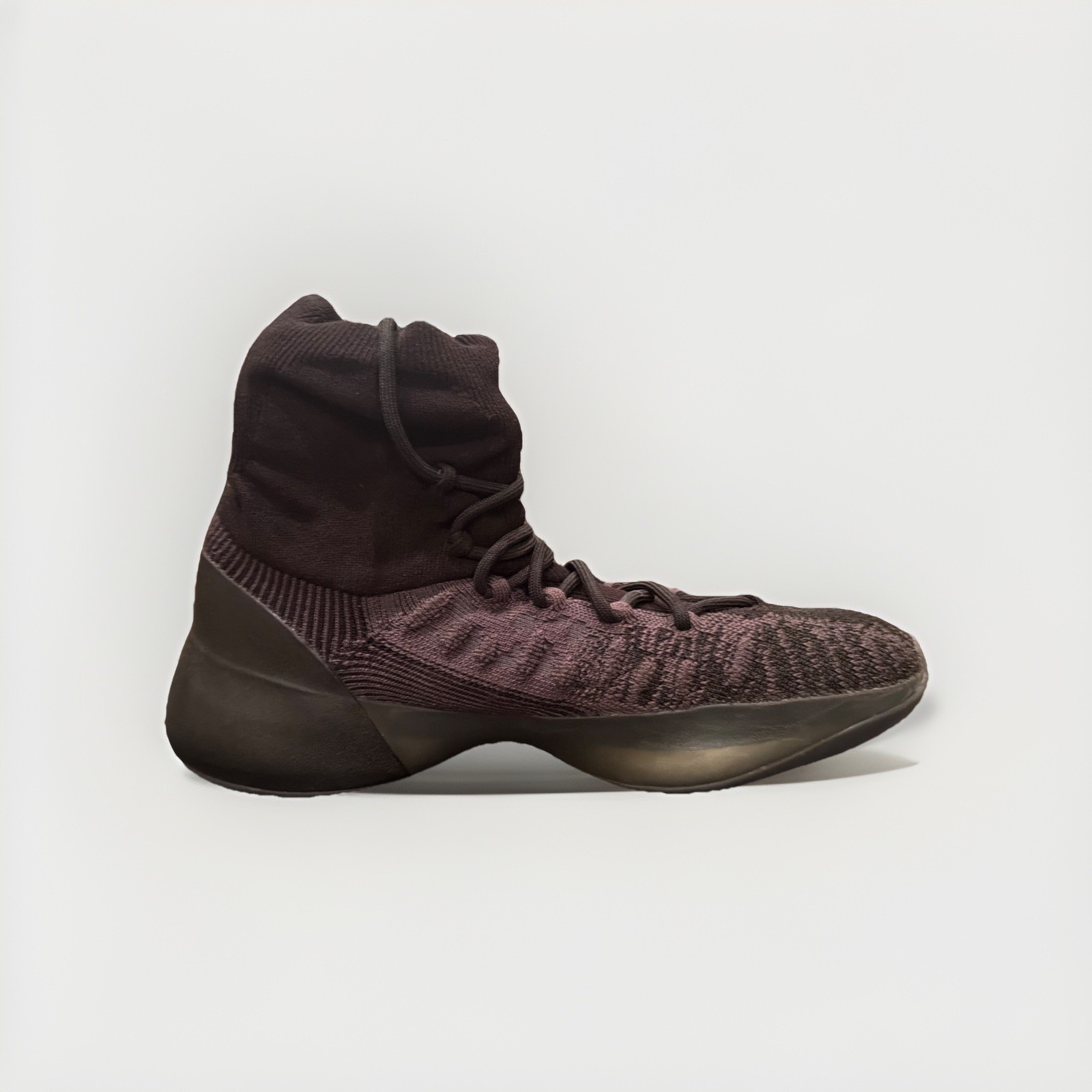 Yeezy Knit Basketball Shoes Size 10 Men’s