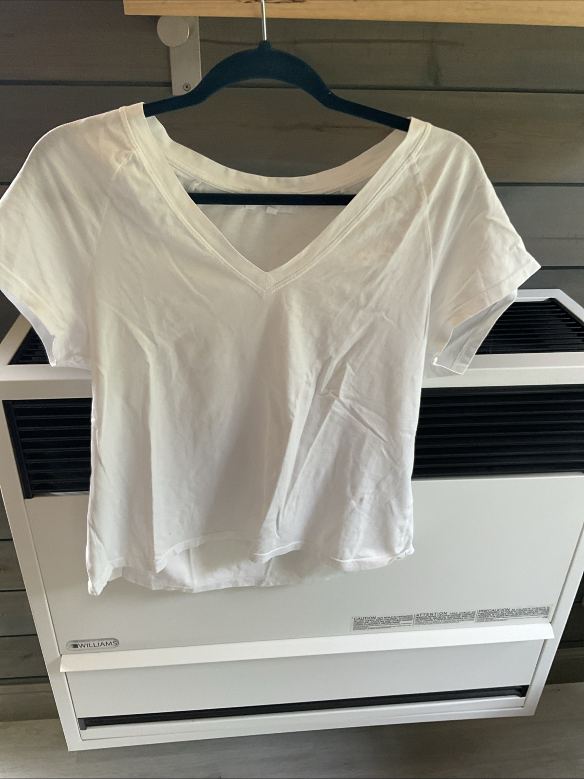 Bella Dahl Neck V-Tee Women’s NWOT Small