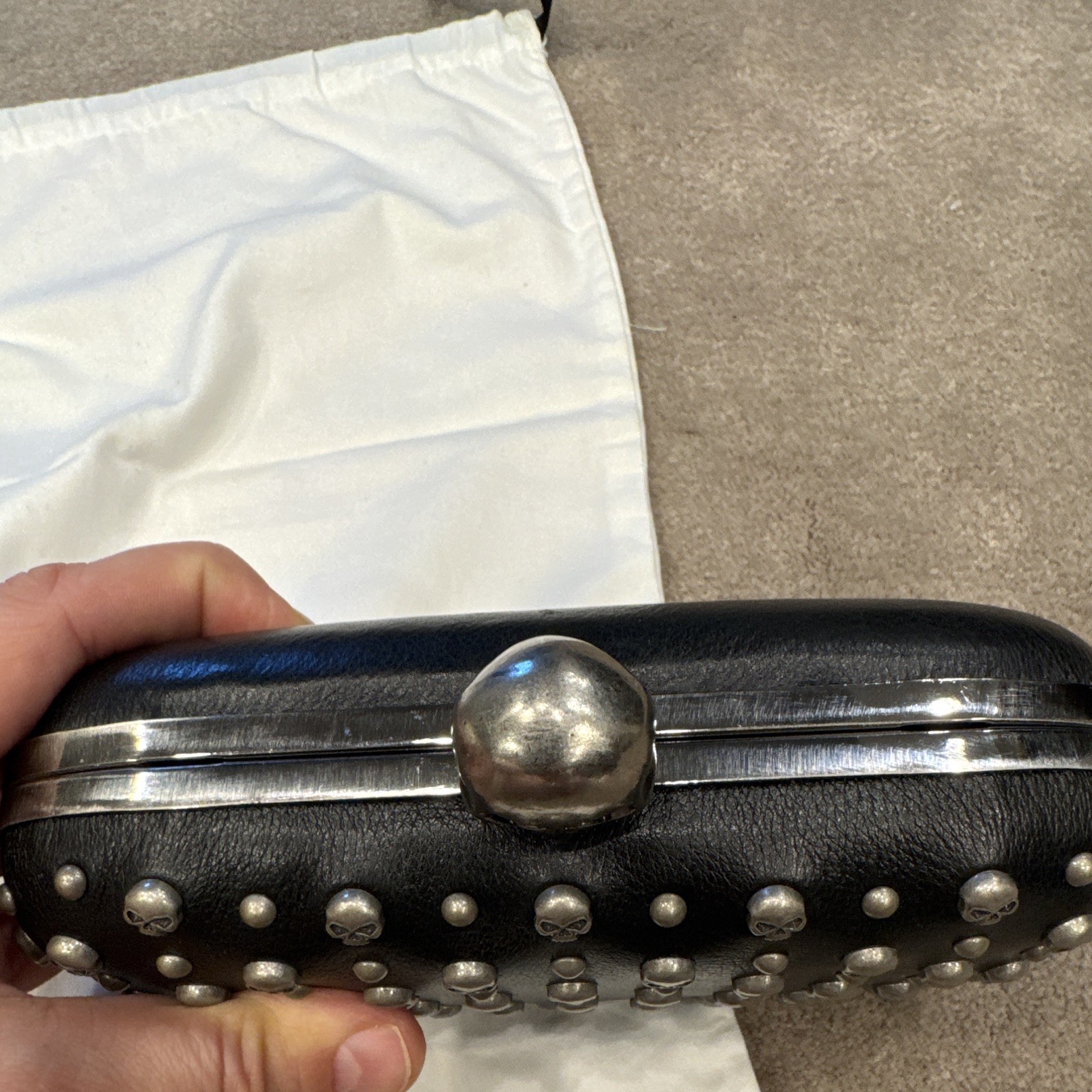 Harley-Davidson Black Studded Skull Clutch Clasp Closure Chain Strap w/ Dust Bag