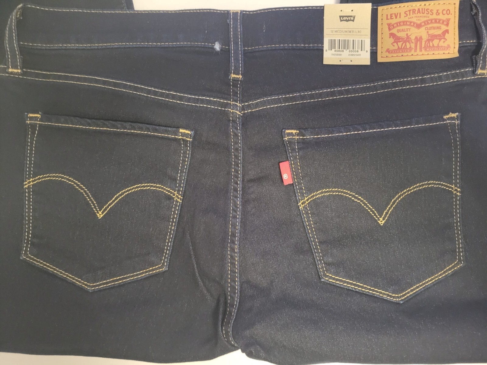 NWT Levi’s Women’s 311 Shaping Skinny Darkest Sky 31 x 30 (31)