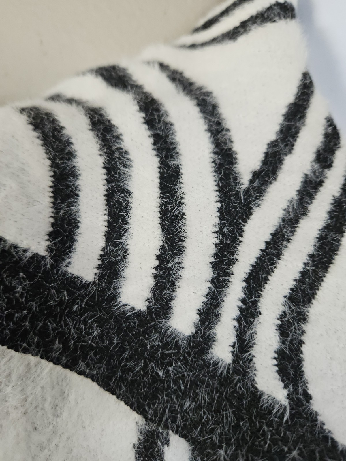 LOVE + LUXE Long Cardigan Black + White Fuzzy Eyelash Knit Women’s XL NWOT