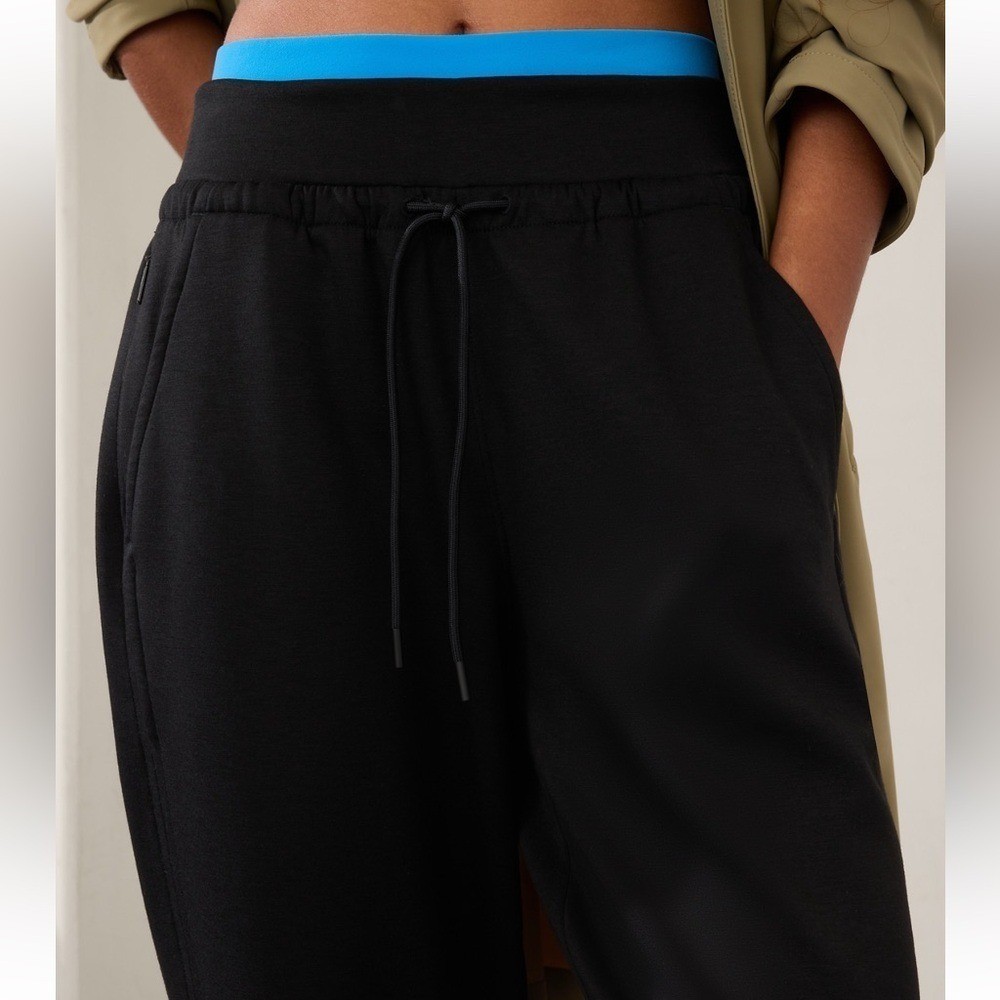 ATHLETA Allure Black 1/4 Zip Sweatshirt & Joggers Set Large Tall XL NWT