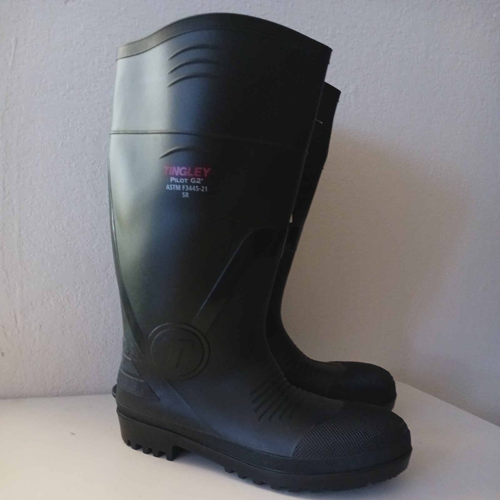 Tingley Pilot G2 Knee Boot Composite Plain Toe Size 9 Black Tingley