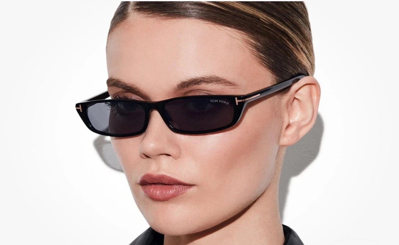 TOM FORD Alejandro TF1058 01A 59mm Black Sunglasses New 59mm