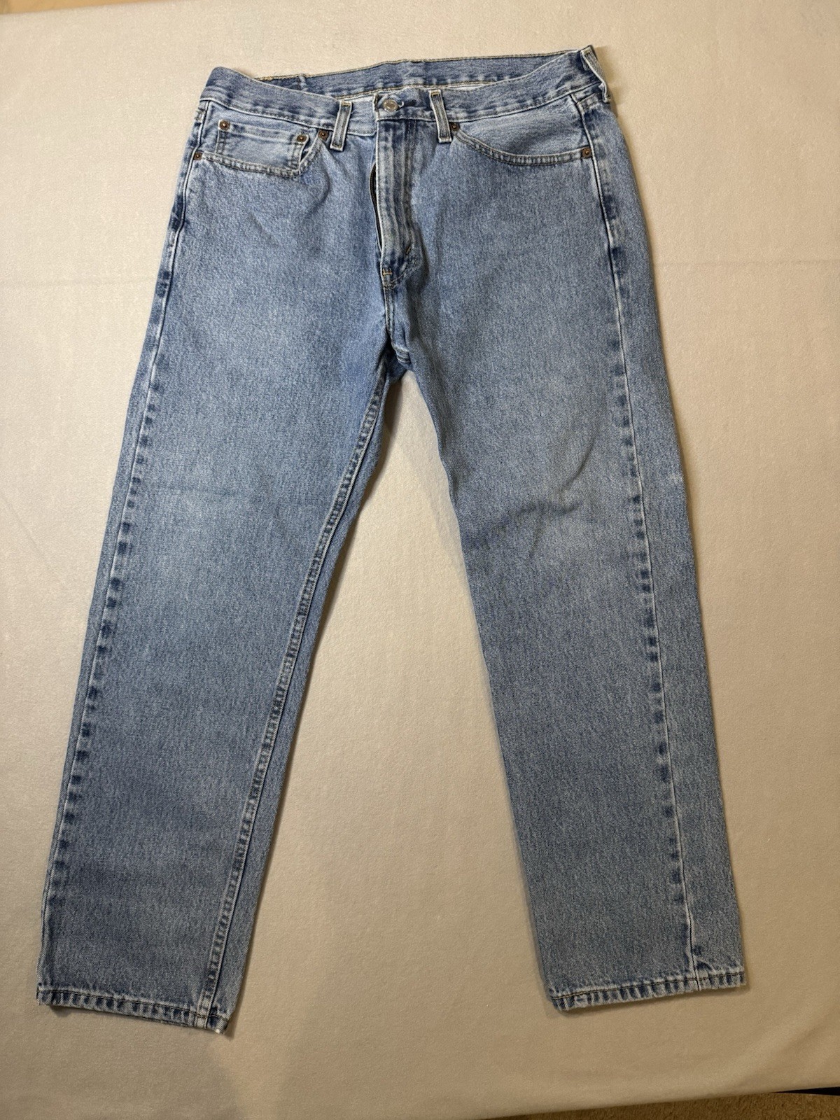 Levi’s Men’s Light Wash Blue Denim Jeans Straight Regular Fit Mid Rise 5-Pocket