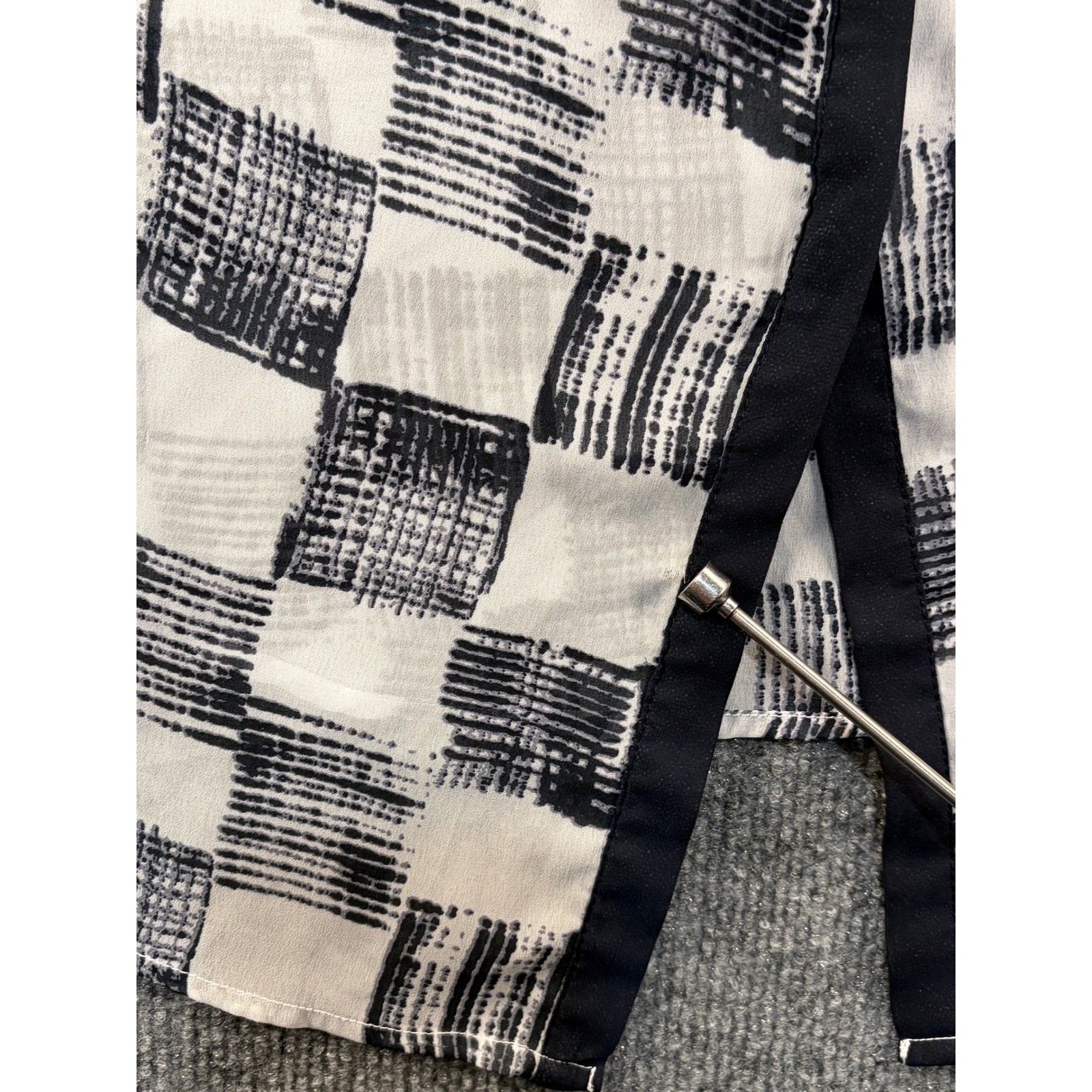 Banana Republic Womens Medium Black White Abstract Checkered Chiffon Blouse Top