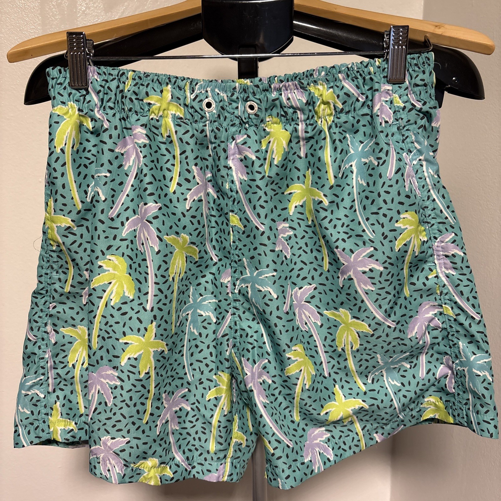 Boardies Apparel Mens L Green Swimmer Mesh Lined Swim Trunks Shorts Palm trees