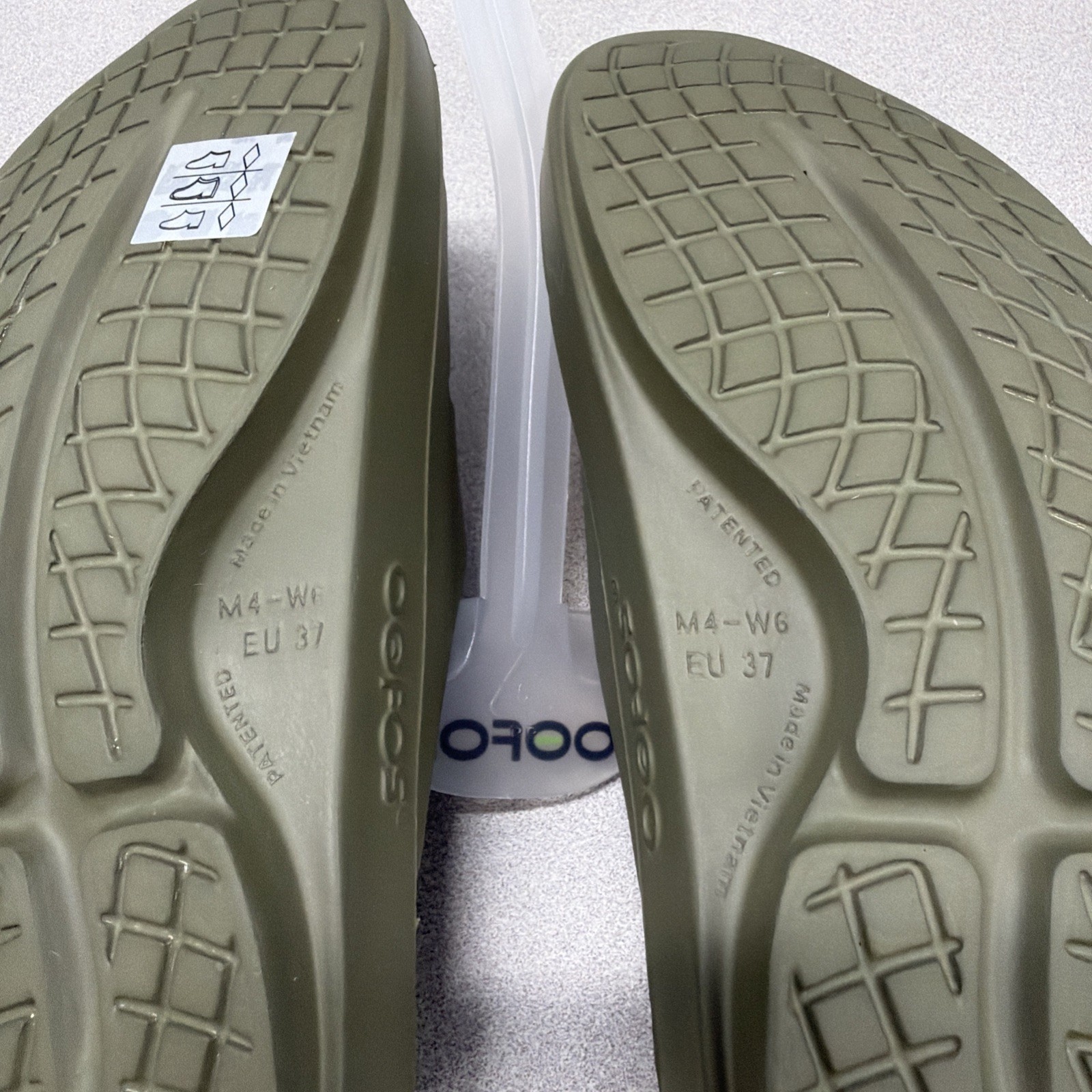 OOFOS Ooahh Sport Slide Sandals foliage matrix green M4/W6 Recovery Comfort