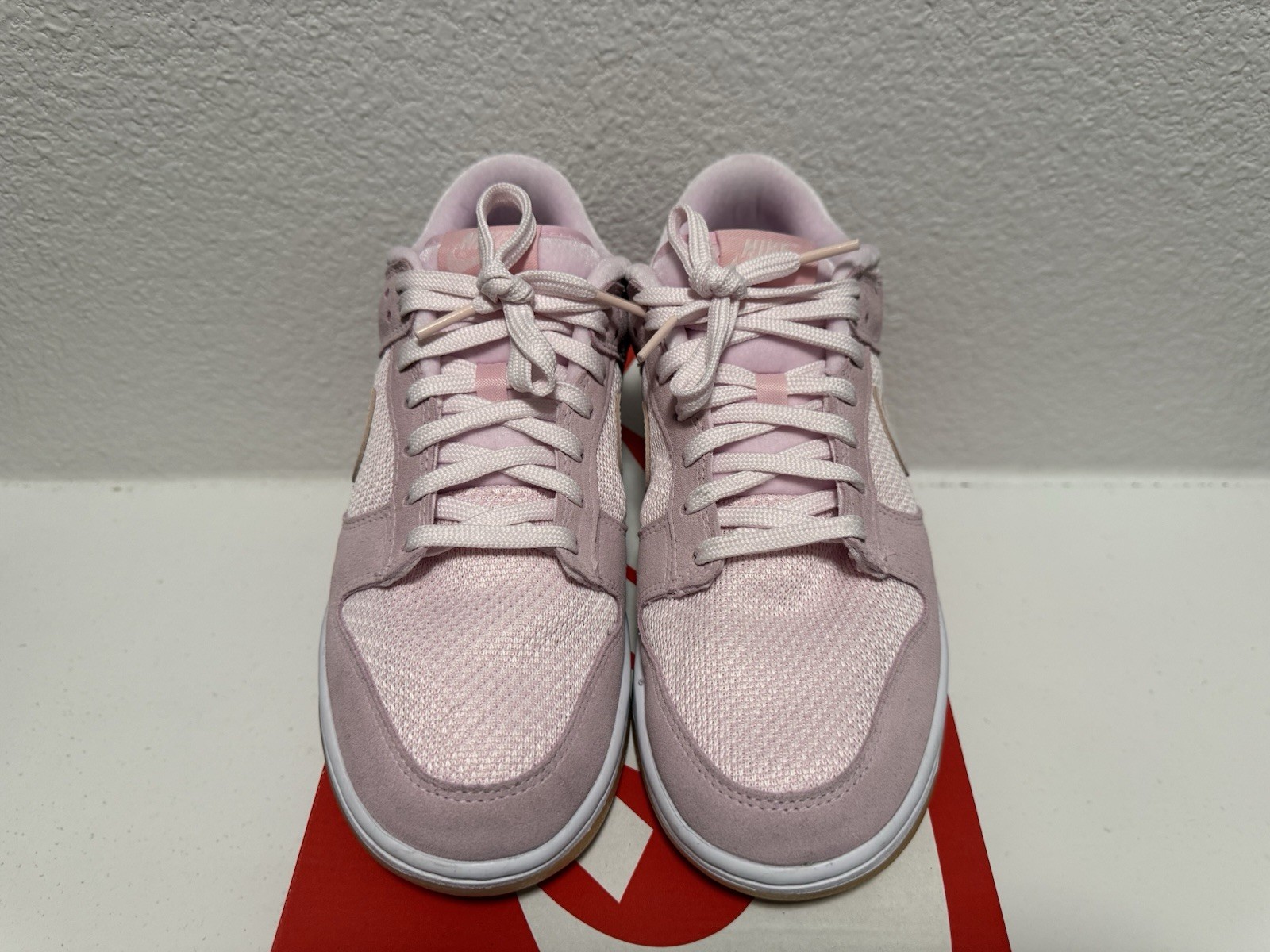 Nike Dunk Low Teddy Bear Light Soft Pink Size 10.5W/9M DZ5318-640 Pre-Owned