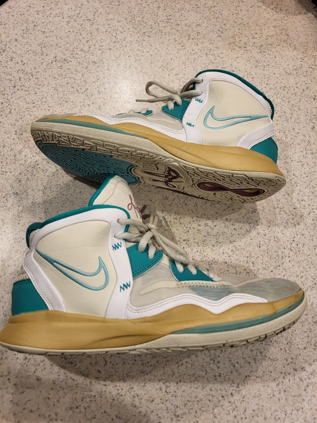 Sue Bird x Nike Kyri Infinity Golden Tribute Basketball Size Sue 7Y DD0334-002
