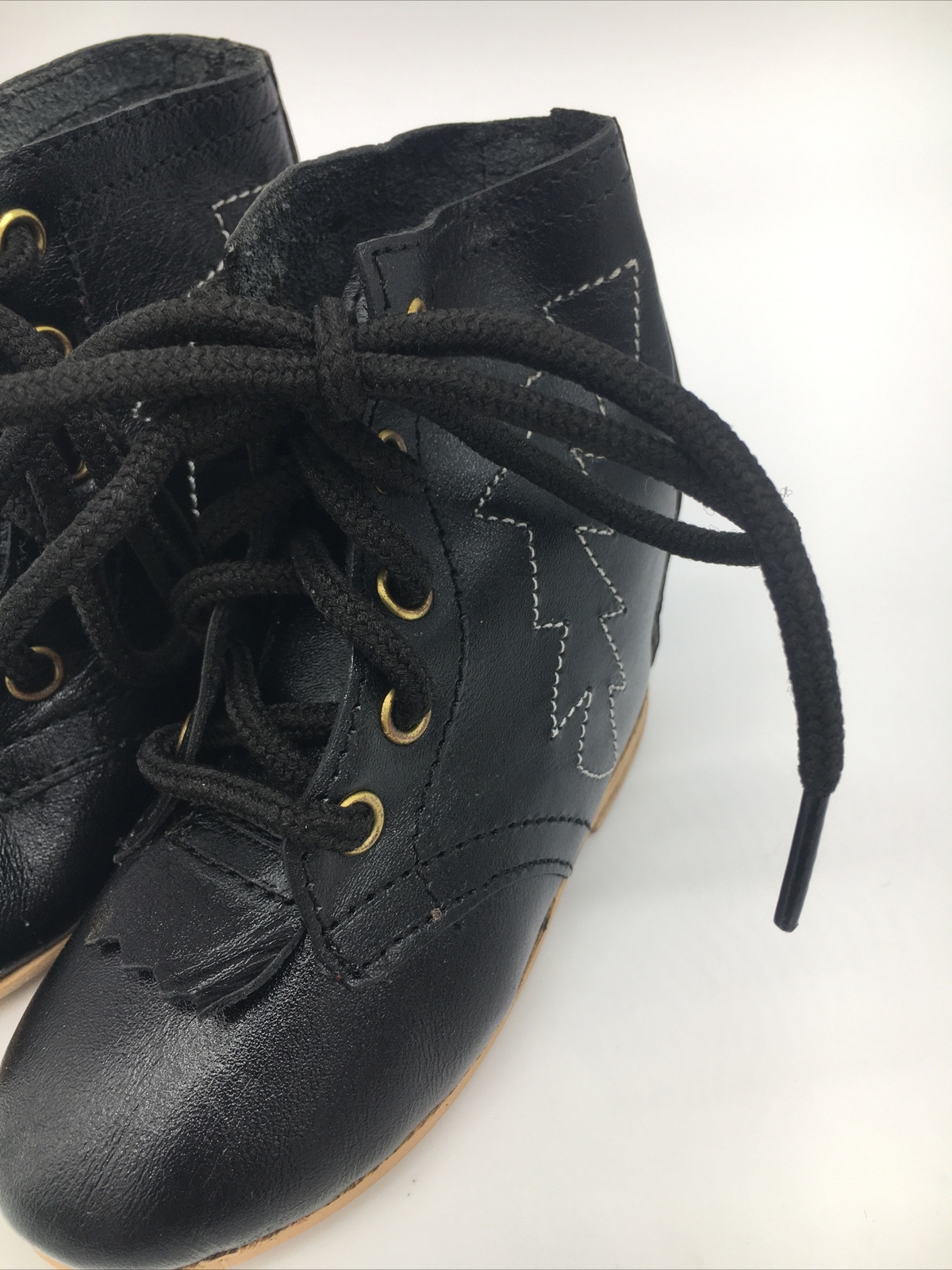 A Jama Product Infants Boots Black Embroidered Leather Size 1 Style 2501 New